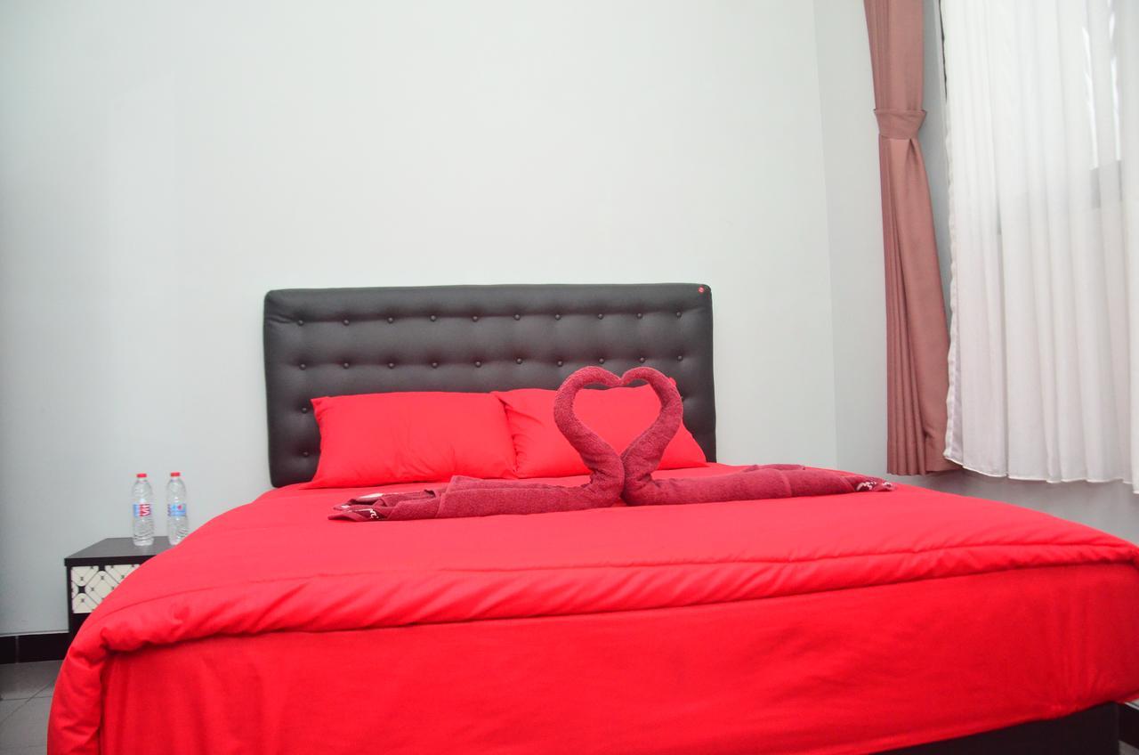 Banyu Homestay Banyuwangi  Bagian luar foto