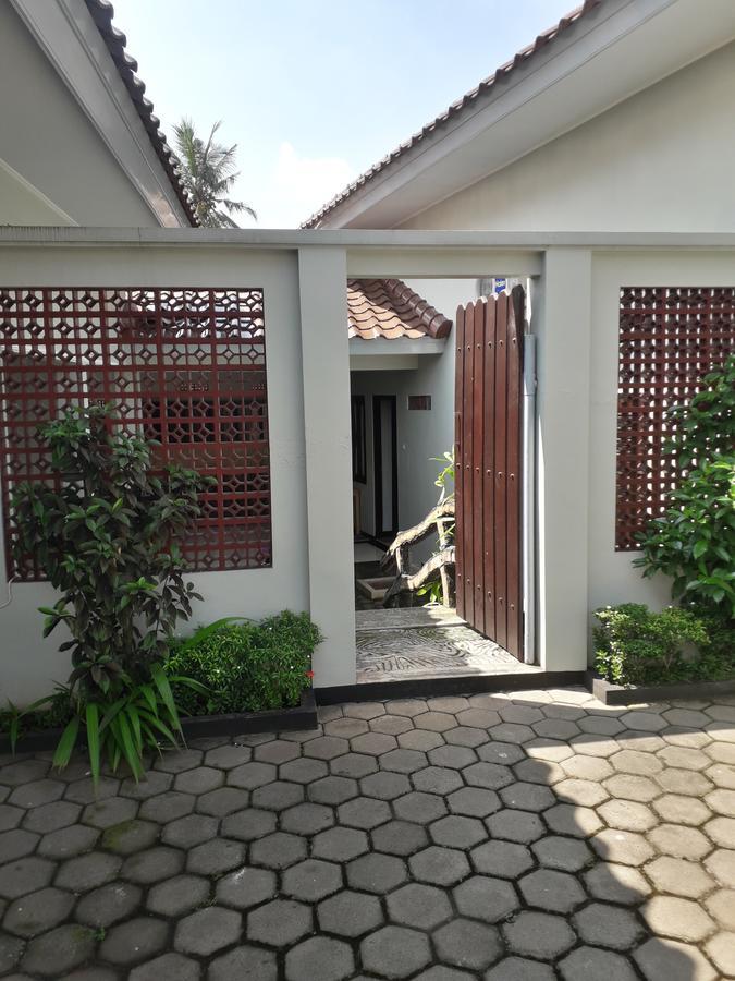 Banyu Homestay Banyuwangi  Bagian luar foto