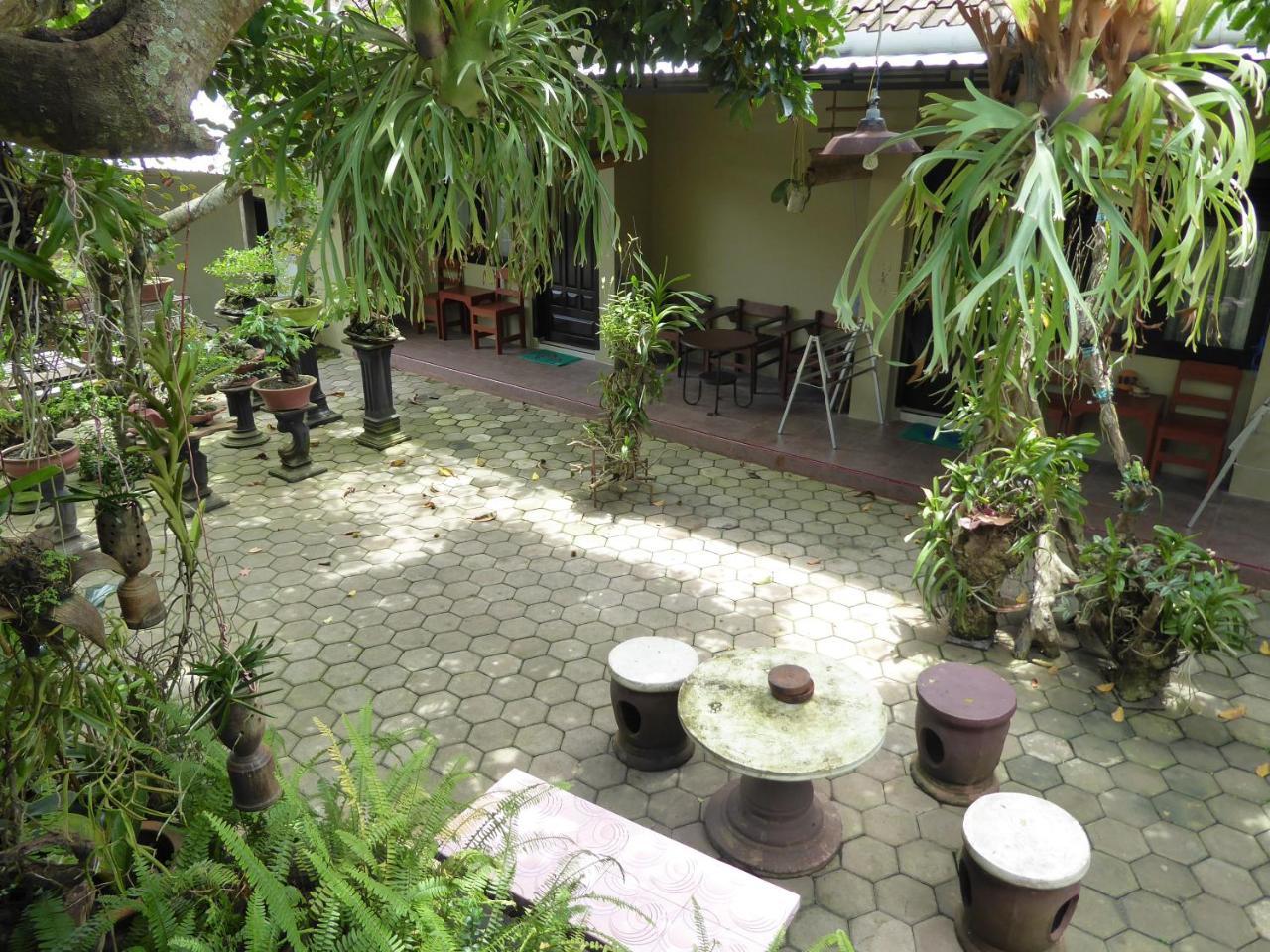 Banyu Homestay Banyuwangi  Bagian luar foto